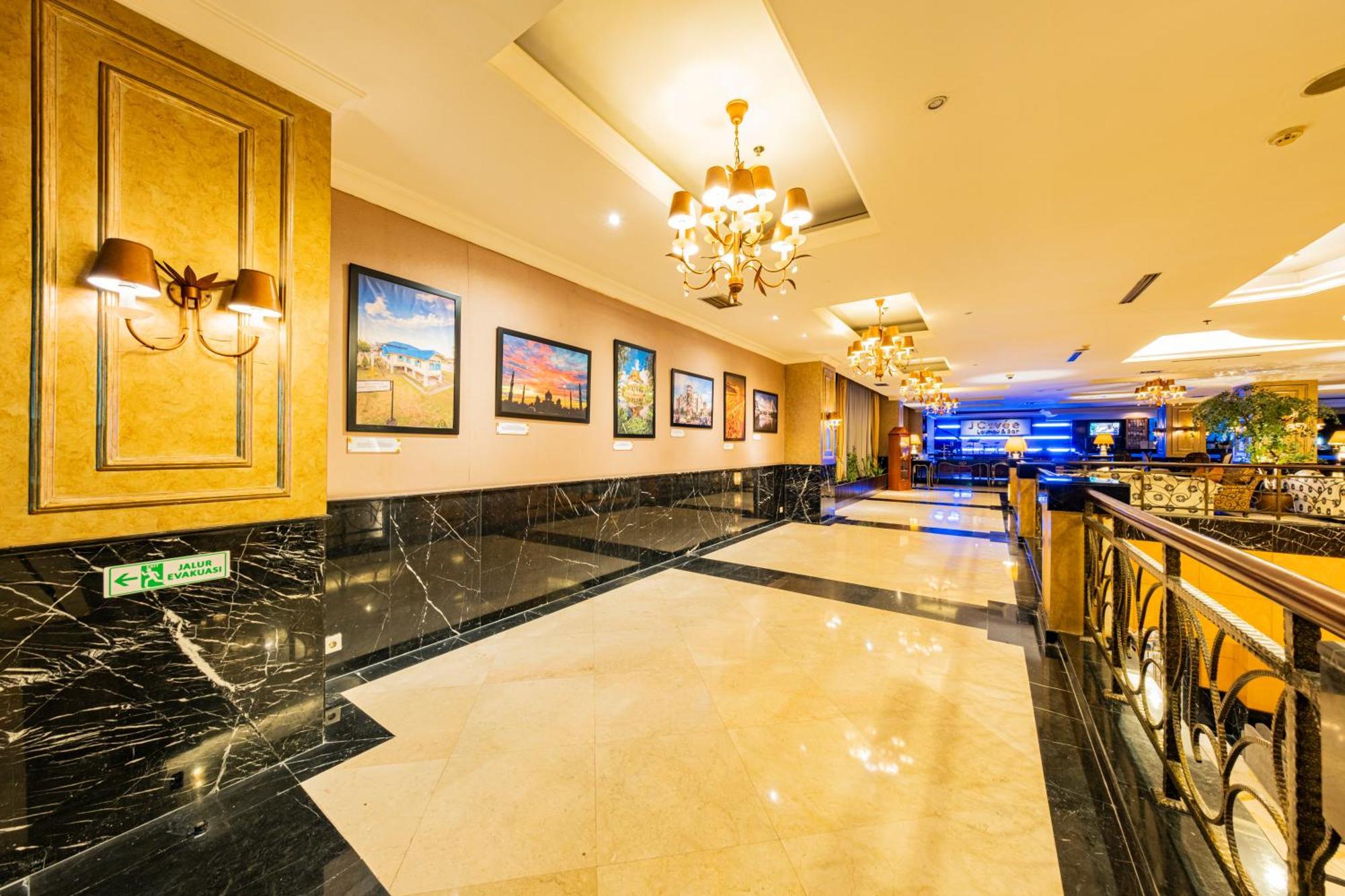 Grand Jatra Hotel Pekanbaru Exterior foto
