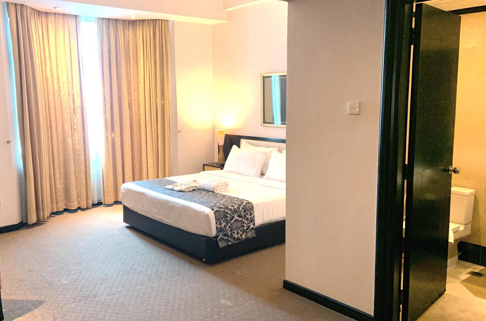 Grand Jatra Hotel Pekanbaru Exterior foto